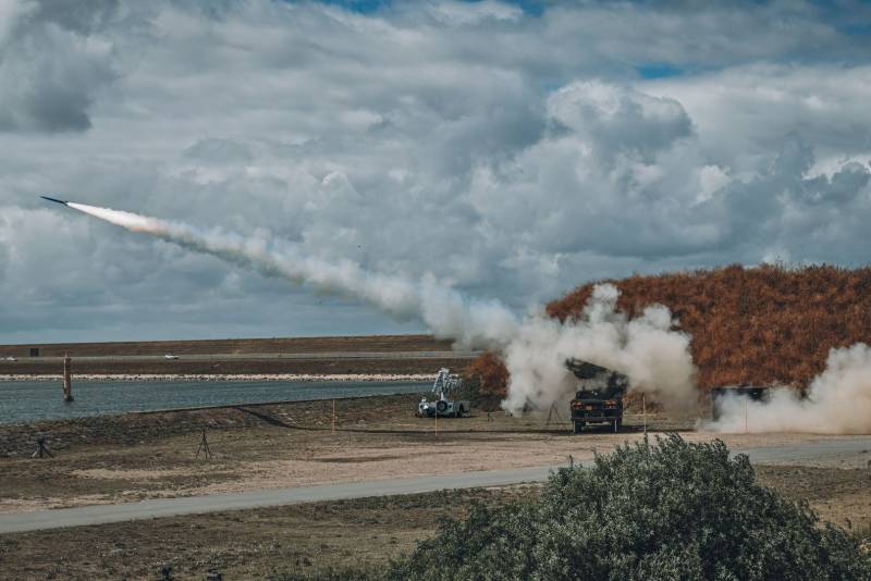 Defensie test zestien raketten op Afsluitdijk met nieuw raketsysteem